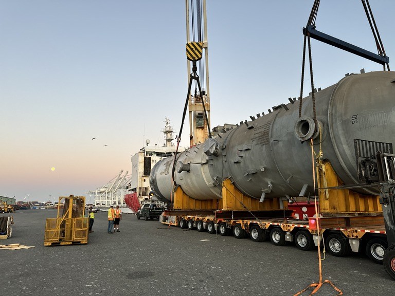 Break Bulk Case Study of a Refinery Tower Transport